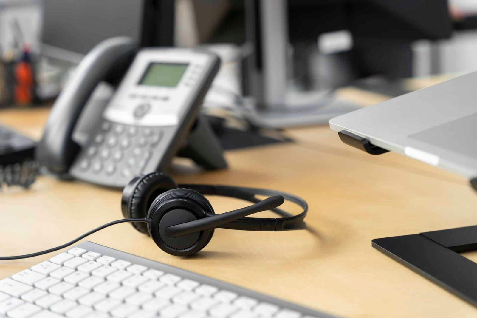 Phone-Contact Us- Telephone- iPhone-Samsung-Ring