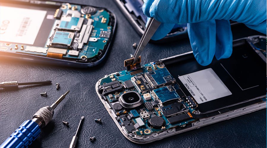 Top 5 Things to Do Before Sending Your Phone for Repair in Telford