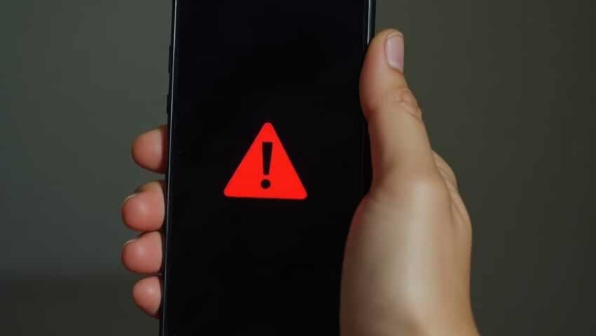 Why Does My Phone Keep Restarting by Itself?